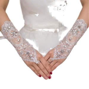Gants de mariée sans doigts en dentelle avec appliques de strass et perles, 100 % polyester, collection 2019 - Product Image 1