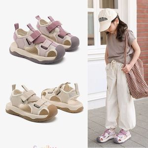 Sandales d'été Baotou pour garçons et filles, chaussures de plage antidérapantes pour étudiants, portables et fabriquées directement pour les enfants - Product Image 2