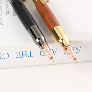 Nouveau design en laiton manche en bois <span class=keywords><strong>stylo</strong></span> à bille en métal cadeau créatif <span class=keywords><strong>stylo</strong></span> à graver Logo fusil balle <span class=keywords><strong>stylo</strong></span> à bille - Product Image 4