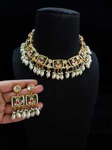 Parure de bijoux ras du cou en laiton perlé et plaqué or collier de mariage coloré avec boucles d'oreilles - Product Image 3