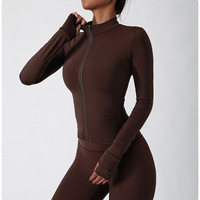 Vente en gros de vêtements de yoga respirants à manches longues à séchage rapide manteau de fitness pour femmes nues vêtements d'extérieur veste de course serrée à fermeture éclair