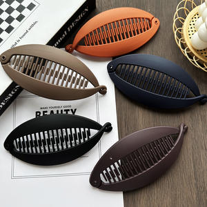 คลิปกล้วยพลาสติกเคลือบแฟชั่นสำหรับเด็กผู้หญิงอุปกรณ์เสริมทรงผมแบบหนีบกล้วยแบบแบนเรซินสำหรับจัดแต่งทรงผมและแบ่งส่วน - Product Image 3