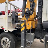 Camion-grue articulée 16 tonnes Howo 8x4 400HP Euro II, portée 23m, avec stabilisateurs hydrauliques