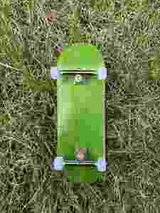 Fingerboard Profesional de 32 mm y 34 mm con Doble Tinte, Ejes de un Solo Eje y Ruedas CNC - Product Image 3