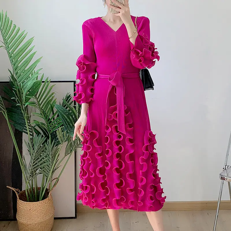 2024年秋新作ミヤケプリーツフリル裾ルーズスリミングドレスのユニークなデザインのプリーツドレス
