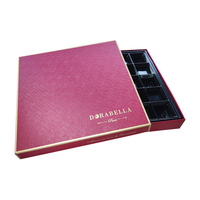 Boîte d'emballage de luxe pour chocolats avec impression personnalisée 24 truffes, boîte cadeau avec séparateur en PVC de qualité alimentaire STPP