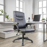 Chaise de bureau pivotante de luxe exécutive à dossier haut avec base en bois et accoudoirs fixes, design moderne en cuir PU contemporain