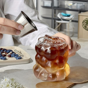 أكواب كوكتيل لطيفة بتصميم كلاسيكي على شكل عنقود عنب، مقاومة للحرارة وآمنة للاستخدام مرة واحدة، مثالية لشرب الماء. - Product Image 4