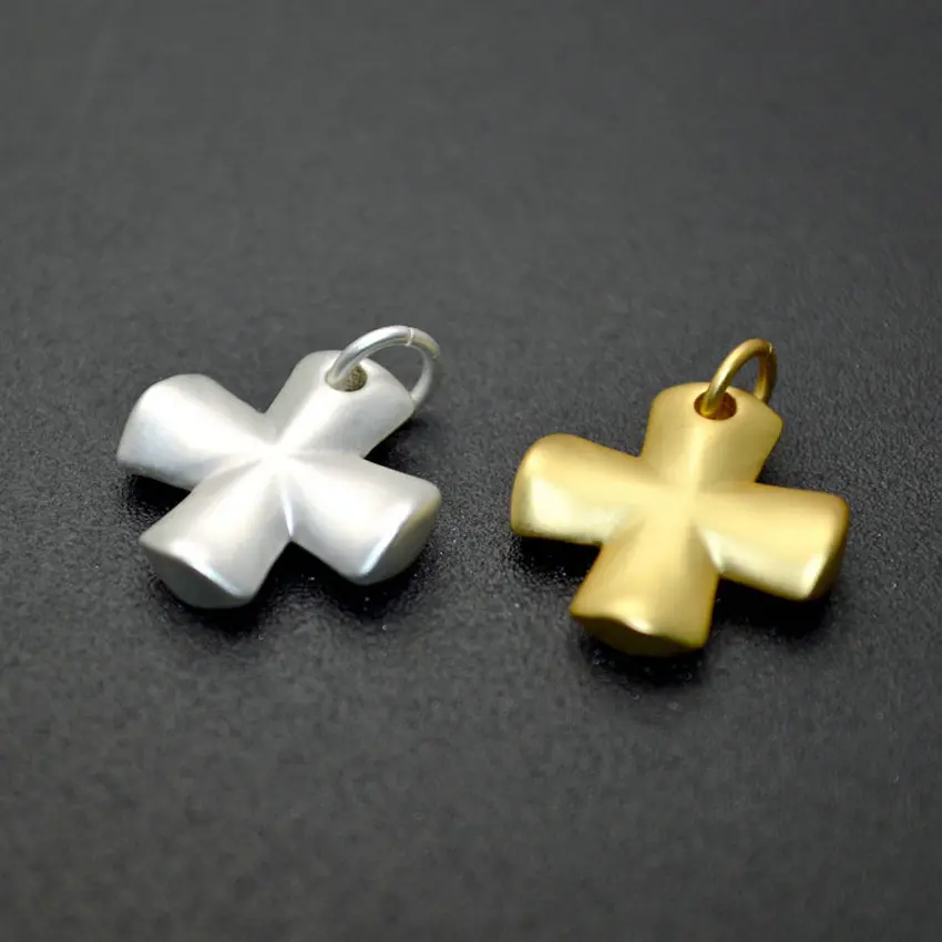 Fashion Gold Silver Plated Matte Surface Brass Pendants 18mm Dimensional Cross Shape Charms For Necklace Making