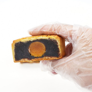 Recomendación de Venta Caliente: Pastel de Luna Clásico Chino de 700g en Caja, Marca Camill, con Relleno de Pasta de Frijol Rojo Horneada y un Solo Yema de Huevo, Pastel Crujiente - Product Image 4