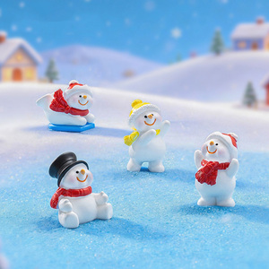 Mini Figuras de Resina de Muñecos de Nieve Navideños en Miniatura, Adornos para Manualidades Navideñas, Decoración de Jardín de Hadas y Casa de Muñecas - Product Image 2