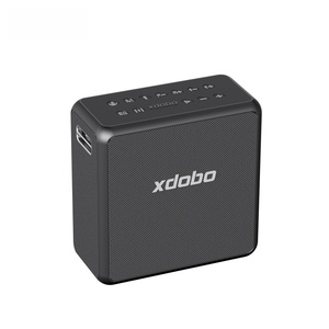 Altavoz Inalámbrico Kingmax de 140W con Batería Recargable, Carcasa de Plástico y Soporte para Dos Micrófonos, Ideal para Fiestas, Interiores y Exteriores - Product Image 6