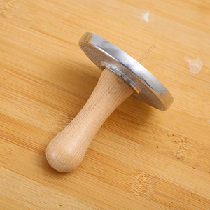 Moule à biscuits et desserts en gros DD2550, emporte-pièce pour gâteaux et biscuits, moule à gâteau visage souriant avec poignée en bois - Product Image 3