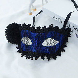 Maschera con Piume Laterali Elegante Maschera Veneziana da Principessa Accessorio per Feste e Spettacoli - Product Image 6