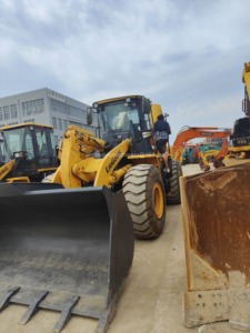 La Cargadora de Ruedas Liugong 856H, una Máquina Usada de China, Está en Venta y Ofrece un Rendimiento Sólido y una Funcionalidad Confiable - Product Image 4