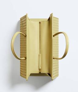 Bolso Tote con Cierre Bottega BV Barbara, Silueta Elegante, Hecho con Técnica Intrecciato en Piel Nappa Suave, Veneta - Product Image 6