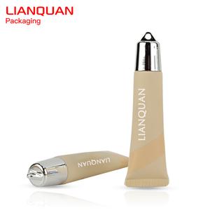 หลอดลิปกลอสพลาสติกสีชมพูขนาด 15 มล. สำหรับบรรจุภัณฑ์เครื่องสำอางแบบหลอดพร้อมสายคล้องลูกปัดสำหรับงานสกรีน - Product Image 4