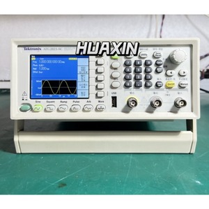 1 unidad Tektronix AFG2021 Generador de funciones arbitrarias 20 MHz / Buen funcionamiento H - Product Image 1