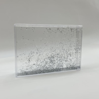 Magnifique cadre photo en acrylique transparent avec liquide et paillettes flottantes, idéal pour toutes les occasions, souvenir ou cadeau.