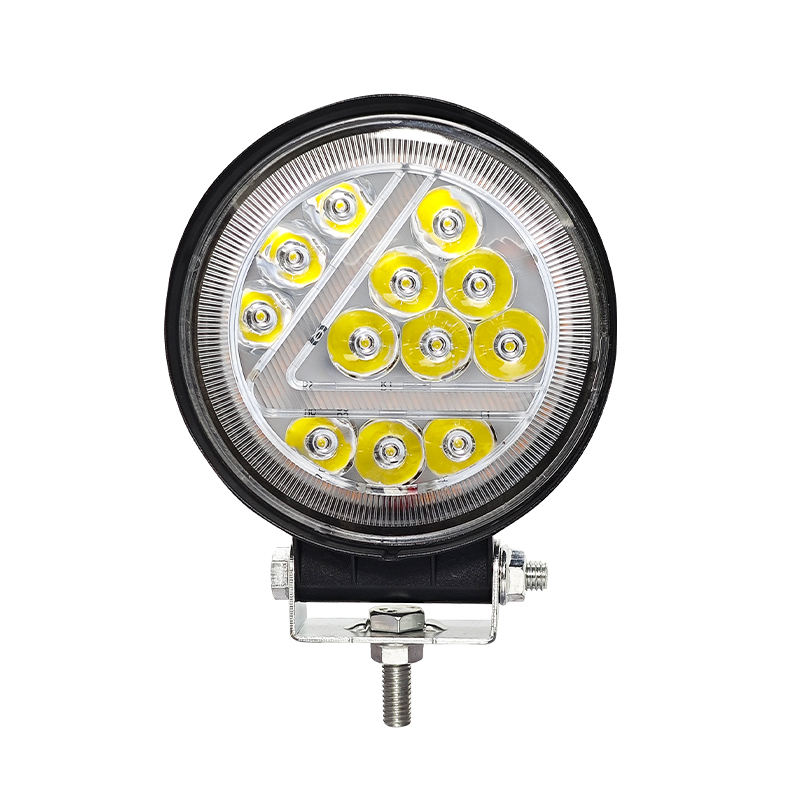 สีขาวและสีเหลือง