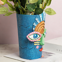 Farbenfroher Abstrakter Kunst-Gesichts-Blumentopf, Verspielte Harz-Kopfvase, Handbemalter Blumentopf im Picasso-Stil für Gartendekoration