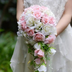 <span class=keywords><strong>Bouquet</strong></span> <span class=keywords><strong>de</strong></span> <span class=keywords><strong>fleurs</strong></span> <span class=keywords><strong>de</strong></span> demoiselle d'honneur élégant <span class=keywords><strong>blanc</strong></span> et rose LBT037 - Product Image 4