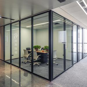 Vente en gros <span class=keywords><strong>Cloison</strong></span> <span class=keywords><strong>de</strong></span> séparation <span class=keywords><strong>de</strong></span> bureau design moderne <span class=keywords><strong>Cloison</strong></span> intérieure panoramique en <span class=keywords><strong>verre</strong></span> - Product Image 1