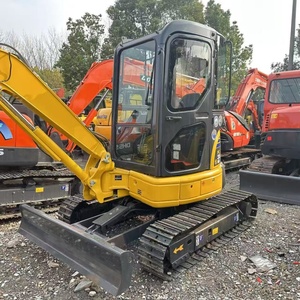 Presque neuf, économique en carburant, peu coûteux, mini-excavateur sur chenilles Komatsu PC35 d'occasion de 3 tonnes pour usage agricole et domestique - Product Image 2