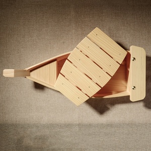 Bandeja de Madera de Pino Grabada Creativa para Servir <span class=keywords><strong>Sushi</strong></span> |   Bandeja Decorativa Ecológica Estilo Japonés para Sashimi, Ideal para Fiestas y Eventos - Product Image 3