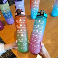Bouteille d'eau Kecolove 2025 de 32 oz, anti-fuite, avec couvercle à clapet, pour étudiants, dégradé de couleurs, qualité alimentaire, pour activités sportives et voyages en extérieur, vente en gros