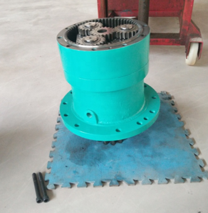 Graafmachine SK80 Swing Motor YT32W00006F1 Voor <span class=keywords><strong>Kobelco</strong></span> SK80 Swing Versnellingsbak - Product Image 2