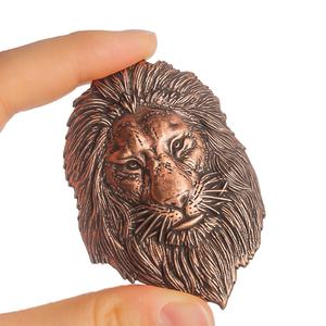 Etiqueta Metálica Adhesiva de Aleación de Zinc Zamac con Logotipo en Relieve 3D Personalizado para Perfumes, Licores, Vino y Ginebra - Product Image 3