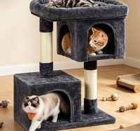 Arbre à chat compact avec deux niches indépendantes, plateforme supérieure surdimensionnée et deux poteaux en sisal pour petits espaces domestiques
