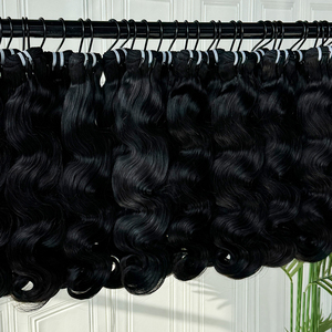 ผมมนุษย์แท้จากกัมพูชาแบบเวฟธรรมชาติ สีธรรมชาติ เนื้อผมหนาแน่น จัดเรียงเกล็ดผมอย่างดี เย็บด้วยเครื่องจักรแบบสองชั้น - Product Image 1