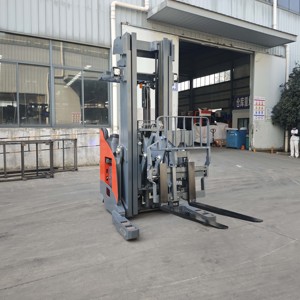 Carretilla Elevadora Eléctrica <span class=keywords><strong>de</strong></span> Tijera para Sistemas <span class=keywords><strong>de</strong></span> Estanterías <span class=keywords><strong>de</strong></span> Almacenamiento Profundo, con Control Preciso <span class=keywords><strong>de</strong></span> Desplazamiento Lateral y Alta Eficiencia <span class=keywords><strong>de</strong></span> Manejo - Product Image 1