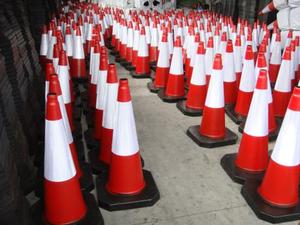 Cône de signalisation routière en PVC réfléchissant pour entrepôt - Product Image 4