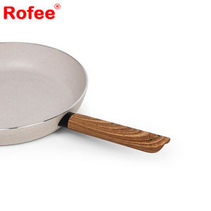 Sartén de aluminio prensado de alta calidad Rofee, mango de madera, nuevo estilo, sartén antiadherente - Product Image 4