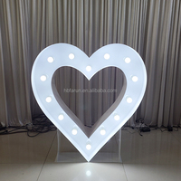 FURUN usine grand métal LED numéro croix en forme de coeur grand chapiteau lettre allumer des symboles pour la décoration d'anniversaire de mariage