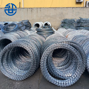 <span class=keywords><strong>รั้ว</strong></span>ป้องกันการปีนป่ายแบบกันขโมยสำหรับชุมชนที่อยู่อาศัย ทำจากเหล็กกล้าไร้สนิมชุบสังกะสี ปี 2026 รุ่น Cross Razor แบบเกลียวคู่ - Product Image 5