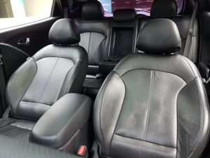 Tucson DU694505 2013 Usado en Venta - Vehículo Utilitario Deportivo Compacto con Asientos de Cuero y Techo Corredizo - Product Image 4