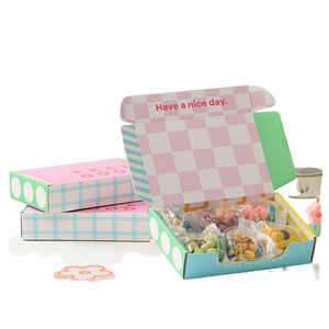 Vente en gros Boîte en papier gâteau haut <span class=keywords><strong>de</strong></span> gamme <span class=keywords><strong>Pain</strong></span> beignet personnalisable Design pliable avec carton <span class=keywords><strong>blanc</strong></span> imprimé fait <span class=keywords><strong>de</strong></span> matériaux recyclés - Product Image 1