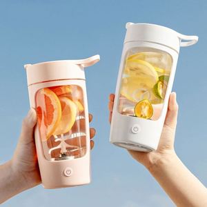 Bouteille shaker électrique en Tritan sans BPA de haute qualité, tasse auto-mélangeuse pour la gym, avec logo personnalisé, en plastique premium. - Product Image 4