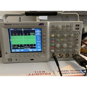Osciloscopio Digital Tektronix TDS 3054C Calibrado con Pocas Horas de Uso, 500MHz, 5GSa/sec, 4 Canales - Product Image 2