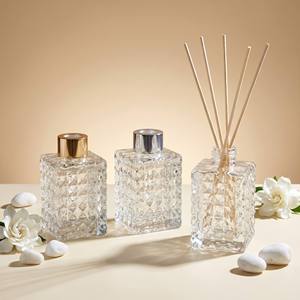 Luxury Textured Glass <b>Reed</b> <b>Diffuser</b> Set Diamond Pattern <b>For</b> Modern Home Decor Wholesale Private Label Premium Metallic Set - Product Image 1
