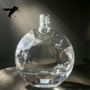 Vente flash - Bouteille à spiritueux en <span class=keywords><strong>verre</strong></span> cristal carré de luxe 700 ml, emballage haut de gamme pour whisky, brandy et <span class=keywords><strong>cognac</strong></span> - Product Image 1