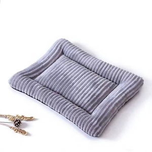 แผ่นรองนอนสัตว์เลี้ยงแบบหนา สำหรับฤดูใบไม้ร่วงและฤดูหนาว สำหรับสุนัขและแมว - Product Image 2