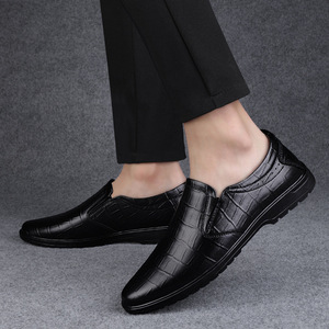 รองเท้าหนังแท้แบบสวมสำหรับผู้ชาย |   รองเท้าลำลองหนังทันสมัย ไซส์ใหญ่ รองเท้าสวมแบบสบายๆ ขายส่งแบบดรอปชิปปิ้ง - Product Image 4