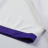 Toptan Özel Beyaz Mor Gradyanlı Futbol Forması Seti Hızlı Kuruyan Futbol Kiti Isı Transfer Baskılı %100 Polyester Üniforma