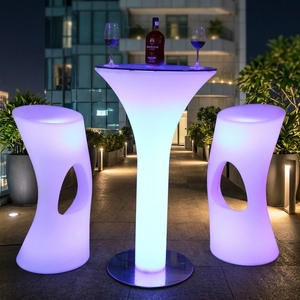 Table haute et chaises en plastique modernes à LED pour <span class=keywords><strong>bar</strong></span> à domicile et utilisation en discothèque d'hôtel - Product Image 3