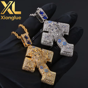 Collier Pendentif Créatif Fleur Bleue en Zircon Diamanté, Bijou Hip Hop Anti-ternissement avec Breloque Croix Tendance - Product Image 4